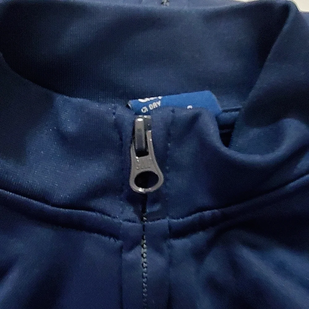 GAP Fit Kids Blue Jacket with Green Gray Arm Detail Size M Regular
